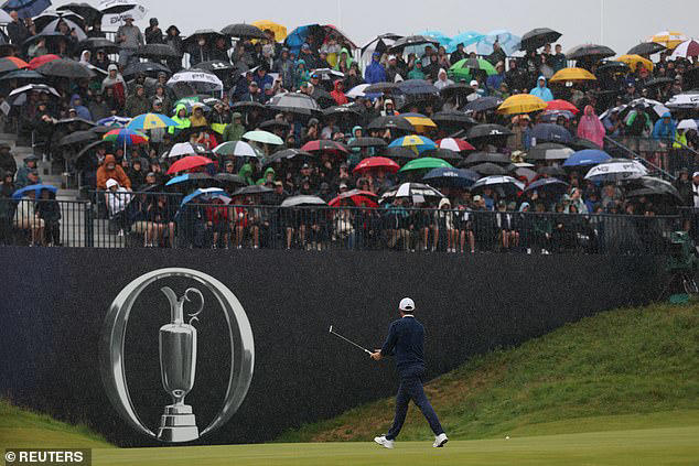 Rain won't rattle Westy, Imperfect 10 for Norris…, Par-anormal activity!, Bradley's Ryder Cup solution