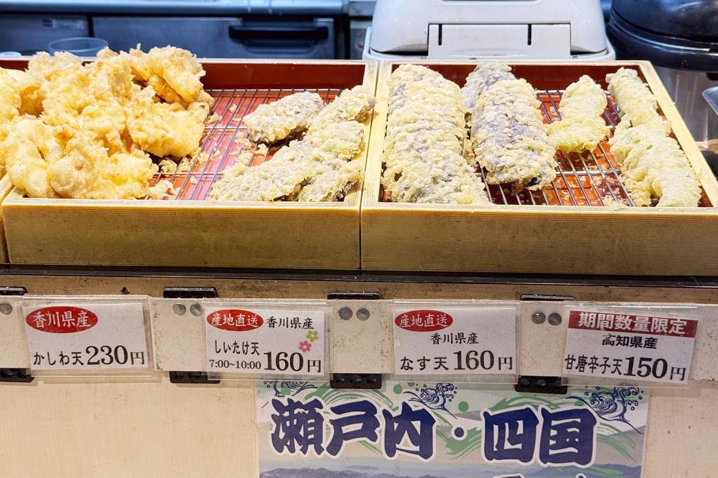 系列店、親父の製麺所とめりけんやは同じうどん, 親父の製麺所のお得なモーニングメニューは480円, 朝のうどんは胃にやさしい。お腹いっぱいでも重くない朝ごはん, 実は栄養バランスはそこまで悪くない!? うどんとライスの組み合わせ, 忙しい朝の時間にもピッタリの手早さと、財布にやさしい価格, うどんブーム到来の予感!? めりけんやの出店拡大を願って, 丼ものチェーンも「うどん」を目下強化中