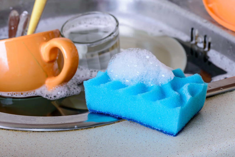 Do replace your sponges regularly Do clean up spills quickly, Do clean fruits with a scrub brush, Do replace your sponges regularly, Do keep in mind acidity when it comes to canned foods, Do keep marinated food in the refrigerator, Do put away your groceries quickly, Do store leftovers in shallow containers, Do use a food thermometer, Don't wash raw meat, Don't simply trust expiration dates, Don't crack your eggs in the bowl, Don't use sponges on countertops, Don't keep household cleaners in the pantry