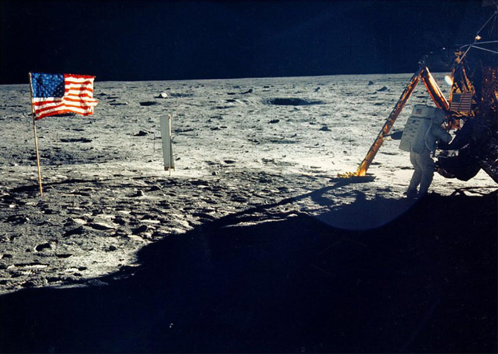 What was claimed?, Fact check, Fact Check, When was the Moon landing?, Are humans going back to the Moon?