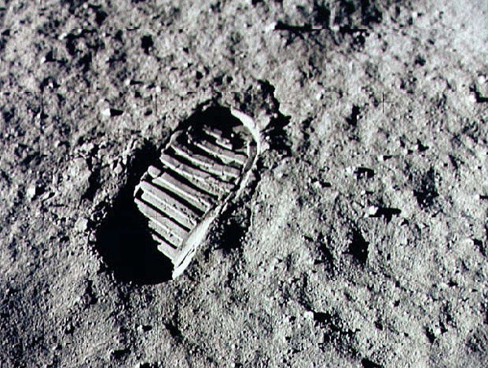 Fact check What was claimed?, Fact check, Fact Check, When was the Moon landing?, Are humans going back to the Moon?