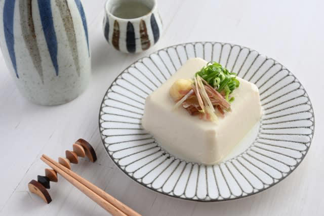今日の主役は「豆腐」, ボリューム満点「豆腐サラダ」, 材料・分量（調理時間：10分／人数：2人分）, タラゴンの挿し木（お料理ブログ）※毎日更新中！ http://ameblo.jp/tarragon, インスタグラム（おいしい日常を日々更新♪） http://instagram.com/junko_ok/