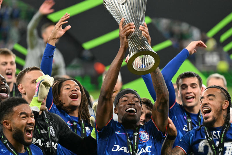 Latest transfer news headlines, Isak 'wants' Liverpool move, Tottenham, Simons interest, Man City rival Newcastle for Trafford, DONE DEAL!, Wissa is keen to leave Brentford, Madueke tipped for Arsenal left wing as key Martinelli difference revealed, DONE DEAL: Sels extends Forest stay, Leverkusen hope to hold on to Xhaka, City name preferred goalkeeper replacement, Maddison back in training but Kulusevski remains absent, Madueke to miss preseason tour, Jackson expected to stay at Chelsea, Ademola Lookman eyes Inter switch, Isak open to Saudi switch, Frank says risk of sack drove his desire to join Spurs, Madueke confirms Chelsea departure, DONE DEAL: Danilo completes Botafogo switch, Cunha set for his debut?, Instagram transfer hints..., Everton name City starlet atop transfer shortlist, Mbeumo set for weekend medical, Liverpool confirm permanent transfer, Chelsea unveil new scholarship class, Arsenal to seal Wright transfer, Morgan Gibbs-White 'sets deadline' for Tottenham transfer, Liverpool near Ekitike agreement, Man Utd agree Mbeumo deal, Snoop Dogg to Swansea, Liverpool hold Rodrygo talks, Elanga shirt number, Liverpool confirm signing, Gyokeres 'furious', West Ham agree deal, Liverpool get Ekitike boost, Antony exit latest, Tottenham exit, DONE DEAL, Man Utd could miss out on Mbeumo, Hugo Ekitike transfer request, Arsenal win race for Wright, Osimhen latest, Gyokeres message, Man City snap up Nypan, Man Utd submit third Mbeumo bid, AC Milan target Hojlund, DONE DEAL, DONE DEAL: Man City confirm Sverre Nypan, West Ham Walker-Peters talks confirmed, West Ham enquire for Grealish, West Ham in talks with Walker-Peters, Man Utd expect Mbeumo bid to be accepted, Mbeumo to Man Utd latest, Man Utd submit £70m third Mbeumo bid, Luton set to land Spurs keeper, Who is Olivia Smith? Arsenal's world-record signing, Jovic in line for La Liga return, Napoli after Milinkovic-Savic, PSV sign Plea, ICYMI: Koroma joins Orient, Newcastle Wissa interest throws Mbeumo to Man Utd in doubt, Juve pushing for Sancho, Inter after Lookman, Charlton land Apter, Newcastle interested in Wissa, Liverpool launch Ekitike bid, Inside Milambo to Brentford, Bayern make second Woltemade bid, Newcastle leave Ekitike talks, Smith joins Arsenal in world record move, Isak 'ready' for Liverpool move, Bournemouth hold firm on Zabarnyi, King pens new Fulham deal, Irankunda completes Watford medical, Staniforth pens new Villa deal, Leeds reach Stach agreement, Arias set for Wolves medical, Chelsea make Rogers 'top target', Liverpool advance on Ekitike, West Ham register Tavernier interest, Juve hold Rashford interest, Roma bid for Rios, Sunderland eyeing midfielders, Garnacho's Premier League preference, Sunderland ready Mundle contract, Man Utd set Antony price tag, Liverpool in pole for Rodrygo, Real consider Vinicius sale, Liverpool make Ekitike approach, Man Utd eye stunning swap