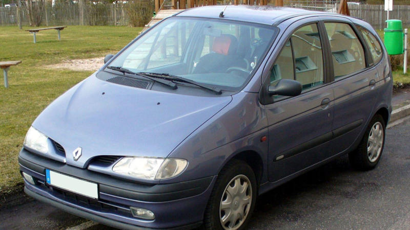 Renault Scenic (1996) These Cars Set Trends, Records & Revolutionized Their Industry, Chrysler Airflow (1934), Tucker 48 (1948), Citroën DS (1955), Alfa Romeo Giulia (1962), Jensen FF (1966), NSU Ro80 (1967), Range Rover (1970), Citroën SM (1973), DeLorean DMC-12 (1981), Buick Riviera With Graphic Control Center (1986), Nissan BE-1 (1987), Mazda Eunos Cosmo (1989), Honda NSX (1990), GM EV1 (1992 Concept/1996 Production), Renault Scenic (1996), Audi A2 (1999), BMW 7 Series (E65, 2001), Toyota Prius (2003, Second Generation), Tesla Roadster (2008), BMW i3 (2014)