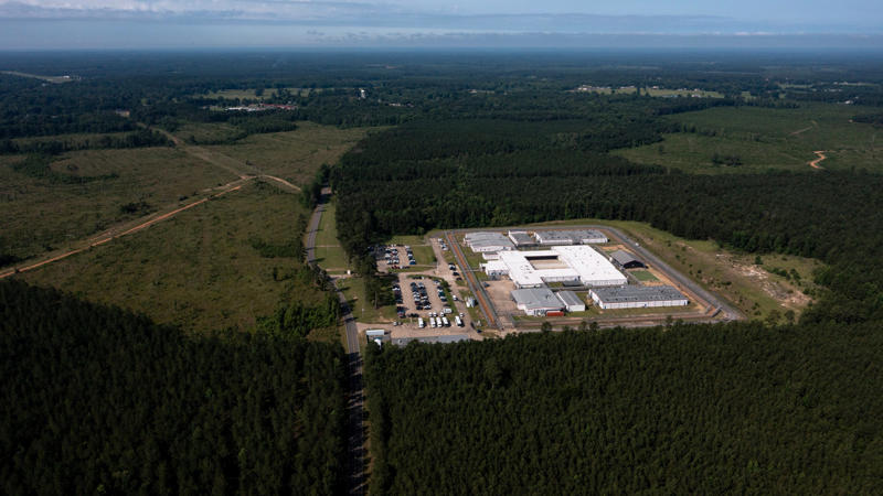 Deportation hub far from the border, Louisiana's rural communities offered advantages for ICE, Remote ICE detention has consequences for the detained, Exponential expansion of ICE detention
