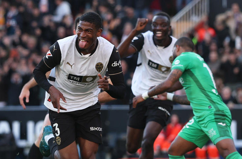Latest transfer news headlines, Isak considering 'all options', Thiago Silva's son signs Chelsea scholarship, Timothy Weah agrees terms with Ligue 1 side, Marcus Rashford lands in Barcelona, James Trafford agrees City return, Wissa agrees terms with Newcastle, BlueCo shenanigans continue, Evan Ferguson to complete Roma switch, Alvaro Morata finds new club, Rashford en route to Spain, Gabriel Magalhães on Viktor Gyokeres, Galatasaray confident of landing Ederson, Mbeumo agrees contract as United eye strikers, Nunez bags hat-trick, Man Utd face Mbeumo issue, Mosquera latest, Liverpool book Ekitike medical, Gibbs-White claim confirmed, Simons interest, DONE DEAL, Nunez deal off, Gyokeres to Man Utd rumour addressed, Keeley leaves Spurs, Bayern prepare fresh Luis Diaz bid, Arsenal tour squad, Chelsea set Renato Veiga asking price, Howe voices frustrations, Potter delighted with new West Ham signing, Man City eye Trafford deal, Galatasaray make Ederson bid, Sancho to join Juventus, Walker-Peters shirt number, Rodrygo latest, DONE DEAL, Ekitike to Liverpool imminent?, Aubameyang finds new home, Arsenal take big step towards Gyokeres deal, Isak latest, Tottenham in talks for Joao Palhinha, Liverpool close in on £82m Ekitike, Liverpool to bid again for Ekitike, Sesko wants to join Man Utd, Patrick Bamford update..., Evan Ferguson to Roma, Bayern prepare fresh Diaz bid, Amorim pleased with new signing, Arsenal take new signings to Singapore, Aubameyang finds new home, Arsenal close to Gyokeres agreement, Napoli drop interest in Nunez, Napoli make Osimhen decision, Gibbs-White transfer twist, Isak not in Newcastle squad, Ferguson set for Roma, Real to extend two key contracts, Barca advancing on Rashford deal, United eye midfielder, Keeley leaves Spurs, DONE DEAL! Villa sign LASK teenager, DONE DEAL! Leeds sign Stach, Isak open to Saudi switch, Auba back to Marseille, Fenerbahce set for PSG double swoop, Vinicius Jr targeted for Saudi Pro League move, Sancho to Forest?, Arsenal accidentally leak image of FIFTH summer signing, Newcastle confirm signing, Nwaneri signs, Man Utd book Mbeumo medical, DONE DEAL, Isak 'wants' Liverpool move, Tottenham register Zabarnyi interest, Simons interest, Man City rival Newcastle for Trafford, DONE DEAL!, Wissa is keen to leave Brentford, Madueke tipped for Arsenal left wing as key Martinelli difference revealed, DONE DEAL: Sels extends Forest stay, Leverkusen hope to hold on to Xhaka, City name preferred goalkeeper replacement, Maddison back in training but Kulusevski remains absent, Madueke to miss preseason tour, Jackson expected to stay at Chelsea, Ademola Lookman eyes Inter switch, Isak open to Saudi switch, Frank says risk of sack drove his desire to join Spurs, Madueke confirms Chelsea departure, DONE DEAL: Danilo completes Botafogo switch