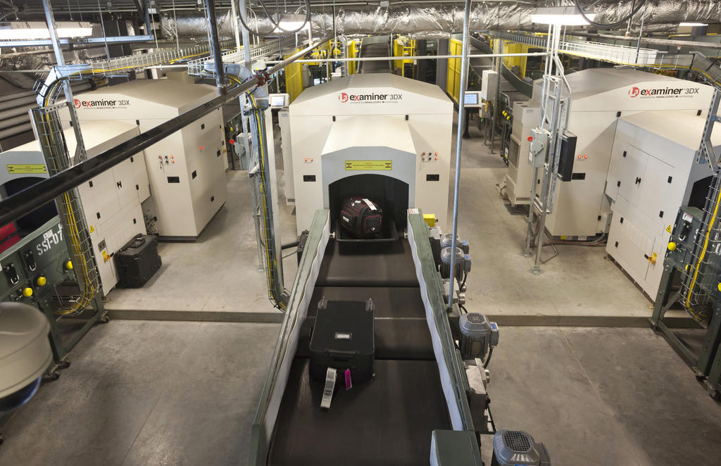 New liquids rules aren't ready, A massive surveillance operation, Longstanding liquid restrictions, Advanced new screening machines, Many airports still use the old tech, Vulnerabilities in the TSA system