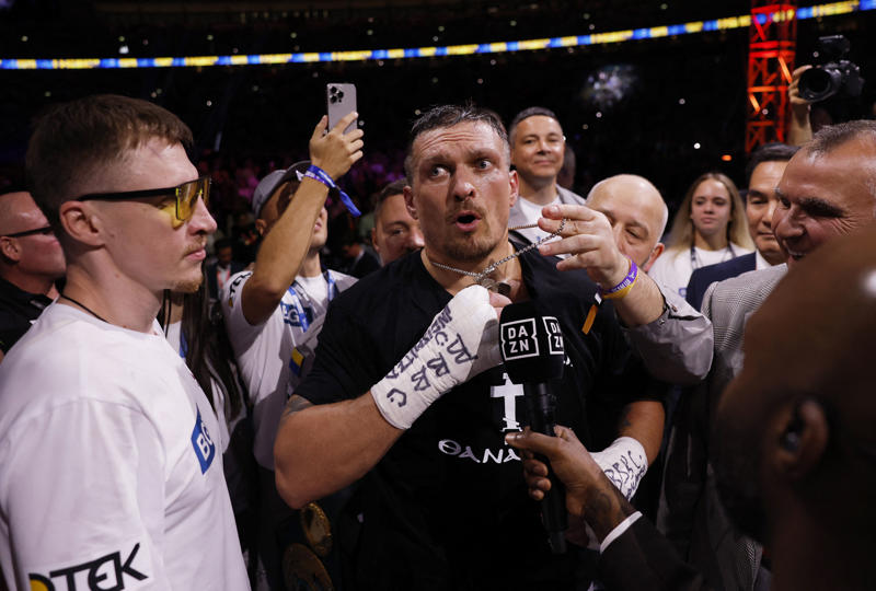 Usyk vs Dubois 2 latest news, Usyk's next opponent announced?, Usyk beats Dubois by KO, Usyk vs Dubois 2 - round 5, Usyk vs Dubois 2 - round 4, Usyk vs Dubois 2 - round 3, Usyk vs Dubois 2 - round 2, Usyk vs Dubois 2 - first round, Usyk vs Dubois 2, Okolie beats Lerena on points!, Okolie vs Lerena - final round, Okolie vs Lerena - round 9, Okolie vs Lerena - round 8, Okolie vs Lerena - round 7, Okolie vs Lerena - round 6, Okolie vs Lerena - round 5, Okolie vs Lerena - round 4, Okolie vs Lerena - round 3, Okolie vs Lerena - round 2, Okolie vs Lerena - first round, Lapin beats Edmondson by split decision!, Lapin vs Edmondson, Lapin vs Edmondson - final round, Lapin vs Edmondson - round 9, Lapin vs Edmondson - round 8, Lapin vs Edmondson - round 7, Lapin vs Edmondson - round 6, Lapin vs Edmondson - round 5, Lapin vs Edmondson - round 4, Lapin vs Edmondson - round 3, Lapin vs Edmondson - round 2, Lapin vs Edmondson - round 1, Dacres beats Sirenko on points!, Sirenko vs Dacres - final round, Sirenko vs Dacres - round 9, Sirenko vs Dacres - round 8, Sirenko vs Dacres - round 7, Sirenko vs Dacres - round 6, Sirenko vs Dacres - round 5, Sirenko vs Dacres - round 4, Sirenko vs Dacres - round 3, Sirenko vs Dacres - round 2, Sirenko vs Dacres - round 1, Canelo Alvarez predicts Usyk vs Dubois 2, Hamed wins on points!, Hamed vs Gregores - round 4, Hamed vs Gregores - round 3, Hamed vs Gregores - round 2, Hamed vs Gregores - round 1, Hamed vs Gregores, Guruli wins by TKO!, Guruli vs Francis - round 4, Guruli vs Francis - round 3, Guruli vs Francis - round 2, Guruli vs Francis - round 1, Guruli vs Francis, Lennox Lewis predicts Usyk vs Dubois, What happened last time?, Usyk vs Dubois 2 latest odds, Usyk vs Dubois 2 prediction, Tonight's running order, Undercard in full, How to watch Usyk vs Dubois 2