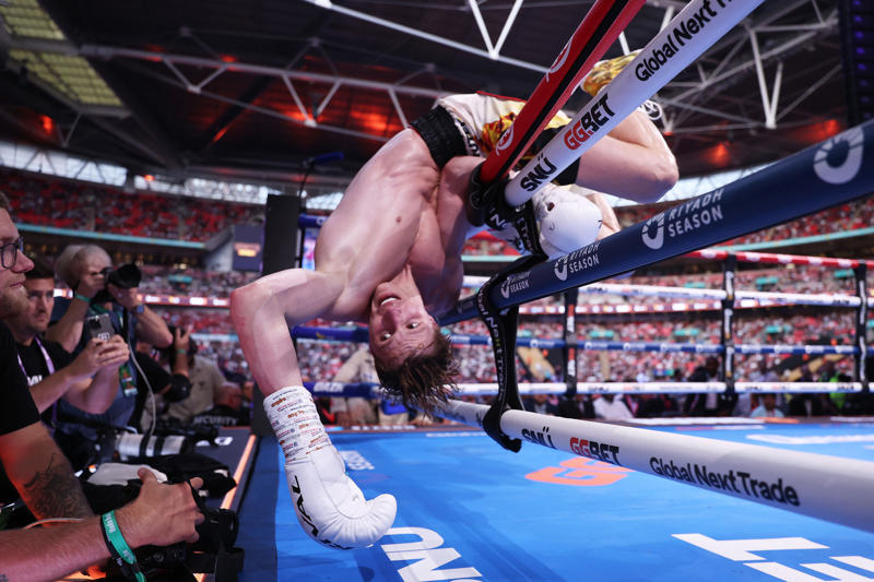 Usyk vs Dubois 2 latest news, Usyk's next opponent announced?, Usyk beats Dubois by KO, Usyk vs Dubois 2 - round 5, Usyk vs Dubois 2 - round 4, Usyk vs Dubois 2 - round 3, Usyk vs Dubois 2 - round 2, Usyk vs Dubois 2 - first round, Usyk vs Dubois 2, Okolie beats Lerena on points!, Okolie vs Lerena - final round, Okolie vs Lerena - round 9, Okolie vs Lerena - round 8, Okolie vs Lerena - round 7, Okolie vs Lerena - round 6, Okolie vs Lerena - round 5, Okolie vs Lerena - round 4, Okolie vs Lerena - round 3, Okolie vs Lerena - round 2, Okolie vs Lerena - first round, Lapin beats Edmondson by split decision!, Lapin vs Edmondson, Lapin vs Edmondson - final round, Lapin vs Edmondson - round 9, Lapin vs Edmondson - round 8, Lapin vs Edmondson - round 7, Lapin vs Edmondson - round 6, Lapin vs Edmondson - round 5, Lapin vs Edmondson - round 4, Lapin vs Edmondson - round 3, Lapin vs Edmondson - round 2, Lapin vs Edmondson - round 1, Dacres beats Sirenko on points!, Sirenko vs Dacres - final round, Sirenko vs Dacres - round 9, Sirenko vs Dacres - round 8, Sirenko vs Dacres - round 7, Sirenko vs Dacres - round 6, Sirenko vs Dacres - round 5, Sirenko vs Dacres - round 4, Sirenko vs Dacres - round 3, Sirenko vs Dacres - round 2, Sirenko vs Dacres - round 1, Canelo Alvarez predicts Usyk vs Dubois 2, Hamed wins on points!, Hamed vs Gregores - round 4, Hamed vs Gregores - round 3, Hamed vs Gregores - round 2, Hamed vs Gregores - round 1, Hamed vs Gregores, Guruli wins by TKO!, Guruli vs Francis - round 4, Guruli vs Francis - round 3, Guruli vs Francis - round 2, Guruli vs Francis - round 1, Guruli vs Francis, Lennox Lewis predicts Usyk vs Dubois, What happened last time?, Usyk vs Dubois 2 latest odds, Usyk vs Dubois 2 prediction, Tonight's running order, Undercard in full, How to watch Usyk vs Dubois 2