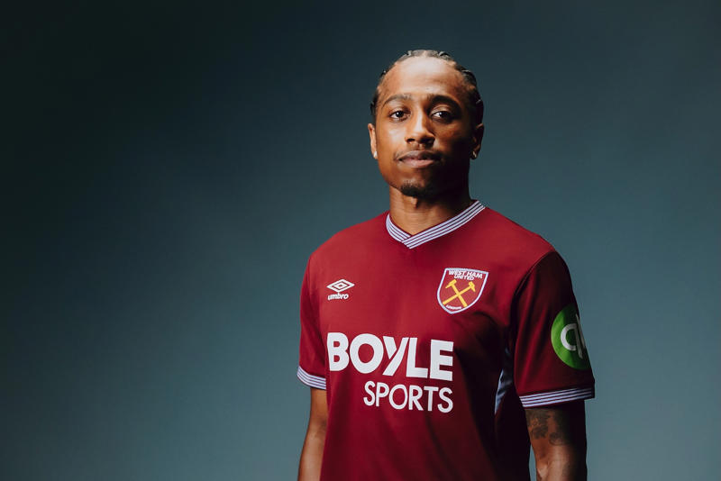 Latest transfer news headlines, Isak considering 'all options', Thiago Silva's son signs Chelsea scholarship, Timothy Weah agrees terms with Ligue 1 side, Marcus Rashford lands in Barcelona, James Trafford agrees City return, Wissa agrees terms with Newcastle, BlueCo shenanigans continue, Evan Ferguson to complete Roma switch, Alvaro Morata finds new club, Rashford en route to Spain, Gabriel Magalhães on Viktor Gyokeres, Galatasaray confident of landing Ederson, Mbeumo agrees contract as United eye strikers, Nunez bags hat-trick, Man Utd face Mbeumo issue, Mosquera latest, Liverpool book Ekitike medical, Gibbs-White claim confirmed, Simons interest, DONE DEAL, Nunez deal off, Gyokeres to Man Utd rumour addressed, Keeley leaves Spurs, Bayern prepare fresh Luis Diaz bid, Arsenal tour squad, Chelsea set Renato Veiga asking price, Howe voices frustrations, Potter delighted with new West Ham signing, Man City eye Trafford deal, Galatasaray make Ederson bid, Sancho to join Juventus, Walker-Peters shirt number, Rodrygo latest, DONE DEAL, Ekitike to Liverpool imminent?, Aubameyang finds new home, Arsenal take big step towards Gyokeres deal, Isak latest, Tottenham in talks for Joao Palhinha, Liverpool close in on £82m Ekitike, Liverpool to bid again for Ekitike, Sesko wants to join Man Utd, Patrick Bamford update..., Evan Ferguson to Roma, Bayern prepare fresh Diaz bid, Amorim pleased with new signing, Arsenal take new signings to Singapore, Aubameyang finds new home, Arsenal close to Gyokeres agreement, Napoli drop interest in Nunez, Napoli make Osimhen decision, Gibbs-White transfer twist, Isak not in Newcastle squad, Ferguson set for Roma, Real to extend two key contracts, Barca advancing on Rashford deal, United eye midfielder, Keeley leaves Spurs, DONE DEAL! Villa sign LASK teenager, DONE DEAL! Leeds sign Stach, Isak open to Saudi switch, Auba back to Marseille, Fenerbahce set for PSG double swoop, Vinicius Jr targeted for Saudi Pro League move, Sancho to Forest?, Arsenal accidentally leak image of FIFTH summer signing, Newcastle confirm signing, Nwaneri signs, Man Utd book Mbeumo medical, DONE DEAL, Isak 'wants' Liverpool move, Tottenham register Zabarnyi interest, Simons interest, Man City rival Newcastle for Trafford, DONE DEAL!, Wissa is keen to leave Brentford, Madueke tipped for Arsenal left wing as key Martinelli difference revealed, DONE DEAL: Sels extends Forest stay, Leverkusen hope to hold on to Xhaka, City name preferred goalkeeper replacement, Maddison back in training but Kulusevski remains absent, Madueke to miss preseason tour, Jackson expected to stay at Chelsea, Ademola Lookman eyes Inter switch, Isak open to Saudi switch, Frank says risk of sack drove his desire to join Spurs, Madueke confirms Chelsea departure, DONE DEAL: Danilo completes Botafogo switch