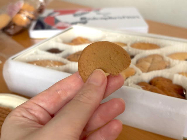 ・修道院が作るお菓子, ・全国各地の修道院のお菓子が集合, ・素朴で美しいお菓子たち, ・香ばしいゴーフレット系