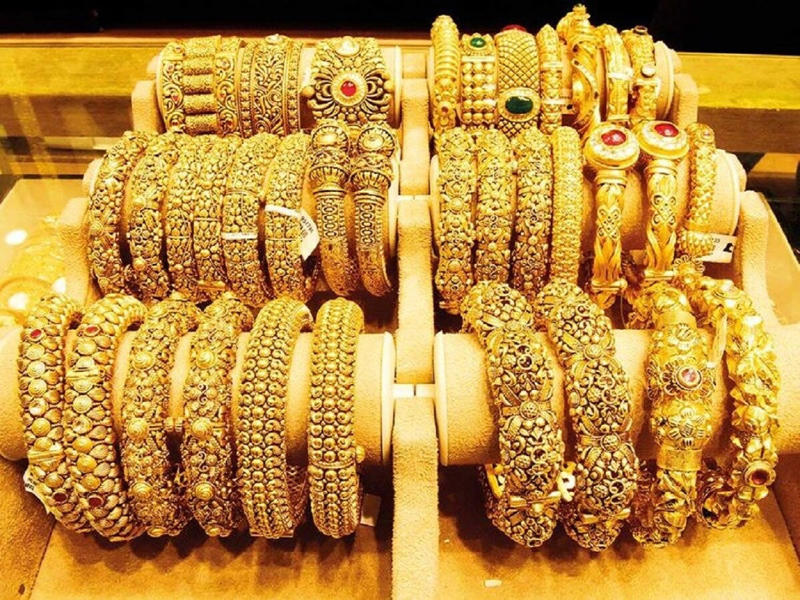 In contrast, wholesale demand for gold jewellery dropped by 10 percent in June due to soaring gold prices, discouraging consumers from making new purchases.
