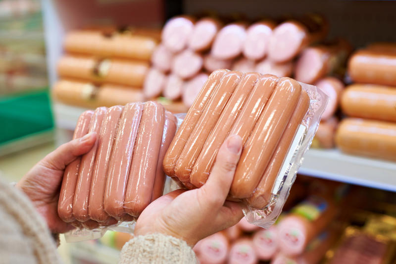   Raw milk ,   Seed oils ,   ‘No nitrates’ deli meats ,   Green powders ,   Nightshade vegetables ,   How to spot nutrition myths 