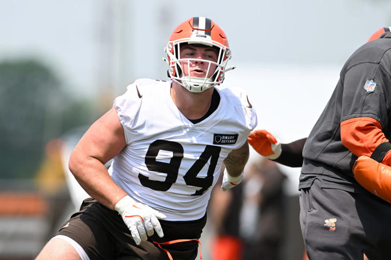 32: Cleveland Browns, 30: Carolina Panthers, 29: New York Giants, 28: Tennessee Titans, 27: New York Jets, 26: New England Patriots, 25: Indianapolis Colts, 23: Atlanta Falcons, 22: Miami Dolphins, 21: Seattle Seahawks, 20: Las Vegas Raiders, 19: Arizona Cardinals, 18: Chicago Bears, 17: Pittsburgh Steelers, 16: Denver Broncos, 15: Dallas Cowboys, 13: Los Angeles Rams, 12: Houston Texans, 11: Tampa Bay Buccaneers, 10: Los Angeles Chargers, 9: Detroit Lions, 8: Washington Commanders, 7: Minnesota Vikings, 6: Cincinnati Bengals, 5: Green Bay Packers, 3: Buffalo Bills, 2: Baltimore Ravens