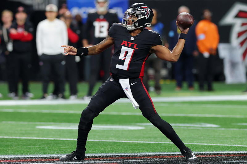 32: Cleveland Browns, 30: Carolina Panthers, 29: New York Giants, 28: Tennessee Titans, 27: New York Jets, 26: New England Patriots, 25: Indianapolis Colts, 23: Atlanta Falcons, 22: Miami Dolphins, 21: Seattle Seahawks, 20: Las Vegas Raiders, 19: Arizona Cardinals, 18: Chicago Bears, 17: Pittsburgh Steelers, 16: Denver Broncos, 15: Dallas Cowboys, 13: Los Angeles Rams, 12: Houston Texans, 11: Tampa Bay Buccaneers, 10: Los Angeles Chargers, 9: Detroit Lions, 8: Washington Commanders, 7: Minnesota Vikings, 6: Cincinnati Bengals, 5: Green Bay Packers, 3: Buffalo Bills, 2: Baltimore Ravens