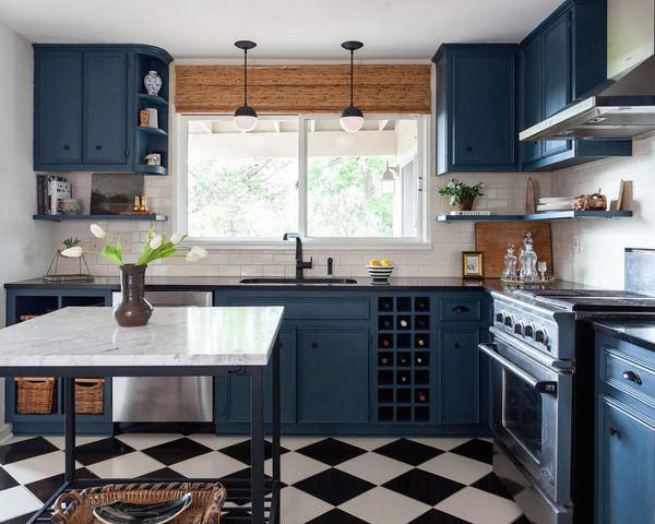 Broken-Plan Layout, Back Kitchens, Invisible Kitchens, Multifunctional Islands, Classic Kitchen Layouts, Tips for Tweaking an Open-Plan Layout