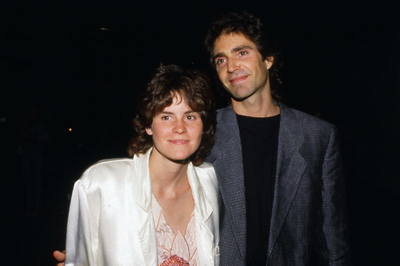 Success so early it was scary The quirky girl who stole the screen, Success so early it was scary, A thorny Brat Pack, A story with Prince, 'High Art': the role that changed everything, for a while, Bright mind in a world that applauds filler, Theater, teaching, and a city without cameras, The interviews where she said what she shouldn't have, Her son, her queer pride, Social media: A digital Breakfast Club, A Hollywood that didn't know what to do with her