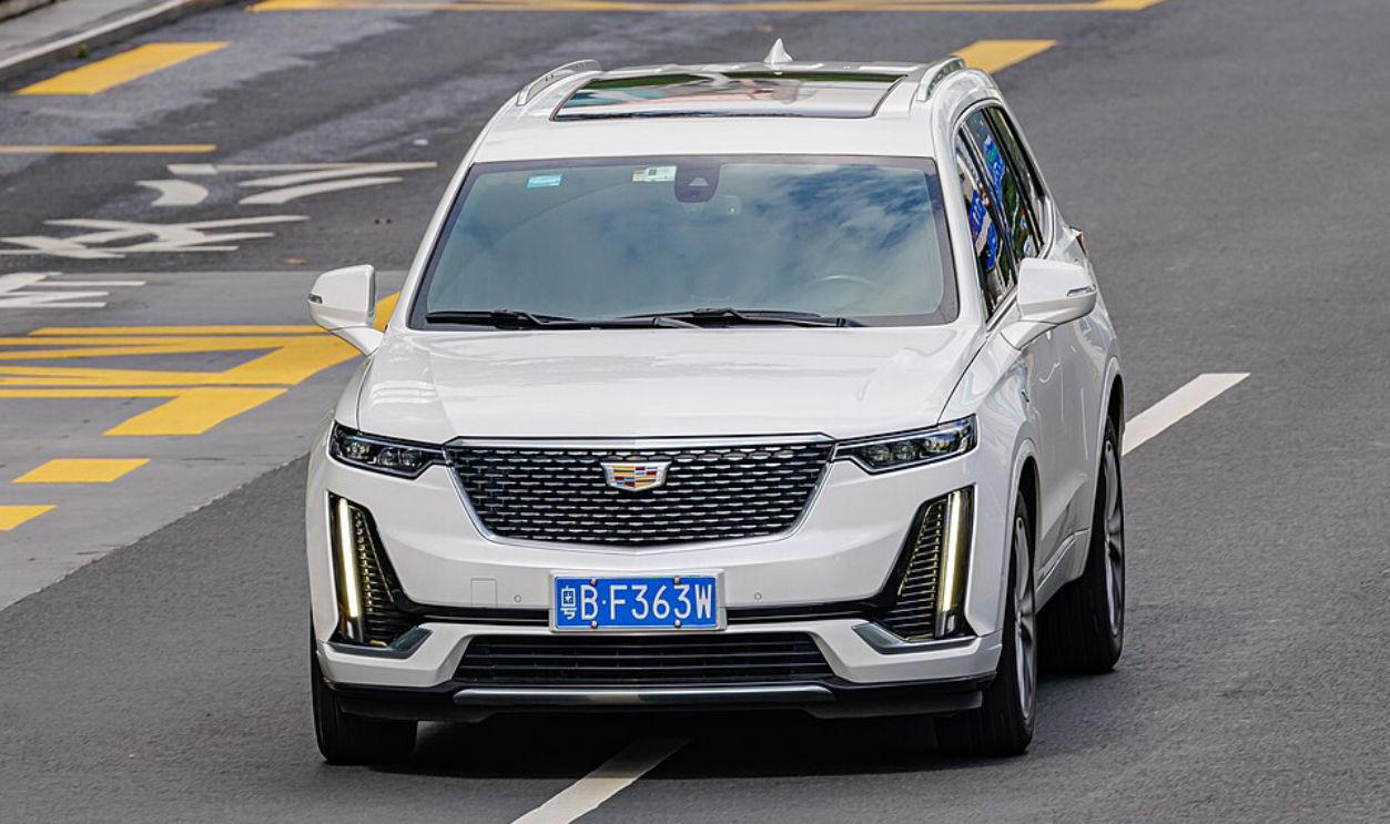 25. Honda CR-V, 24. Mazda CX-5, 23. Kia Sorento, 22. Nissan Pathfinder, 21. Ford Explorer, 20. Cadillac XT6, 18. Jeep Grand Cherokee, 17. Nissan Murano, 16. Volkswagen Tiguan, 15. Chevrolet Blazer, 14. Subaru Outback, 13. Honda Passport, 12. Kia Telluride, 11. Hyundai Santa Fe, 10. Chevrolet Equinox, 9. Buick Encore, 8. BMW X1, 7. BMW X6, 6. Lexus RX, 5. Lexus NX, 4. Toyota 4Runner, 3. Cadillac Escalade, 1. Chevrolet Traverse
