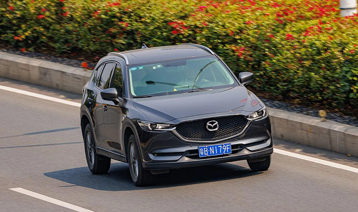 25. Honda CR-V, 24. Mazda CX-5, 23. Kia Sorento, 22. Nissan Pathfinder, 21. Ford Explorer, 20. Cadillac XT6, 18. Jeep Grand Cherokee, 17. Nissan Murano, 16. Volkswagen Tiguan, 15. Chevrolet Blazer, 14. Subaru Outback, 13. Honda Passport, 12. Kia Telluride, 11. Hyundai Santa Fe, 10. Chevrolet Equinox, 9. Buick Encore, 8. BMW X1, 7. BMW X6, 6. Lexus RX, 5. Lexus NX, 4. Toyota 4Runner, 3. Cadillac Escalade, 1. Chevrolet Traverse