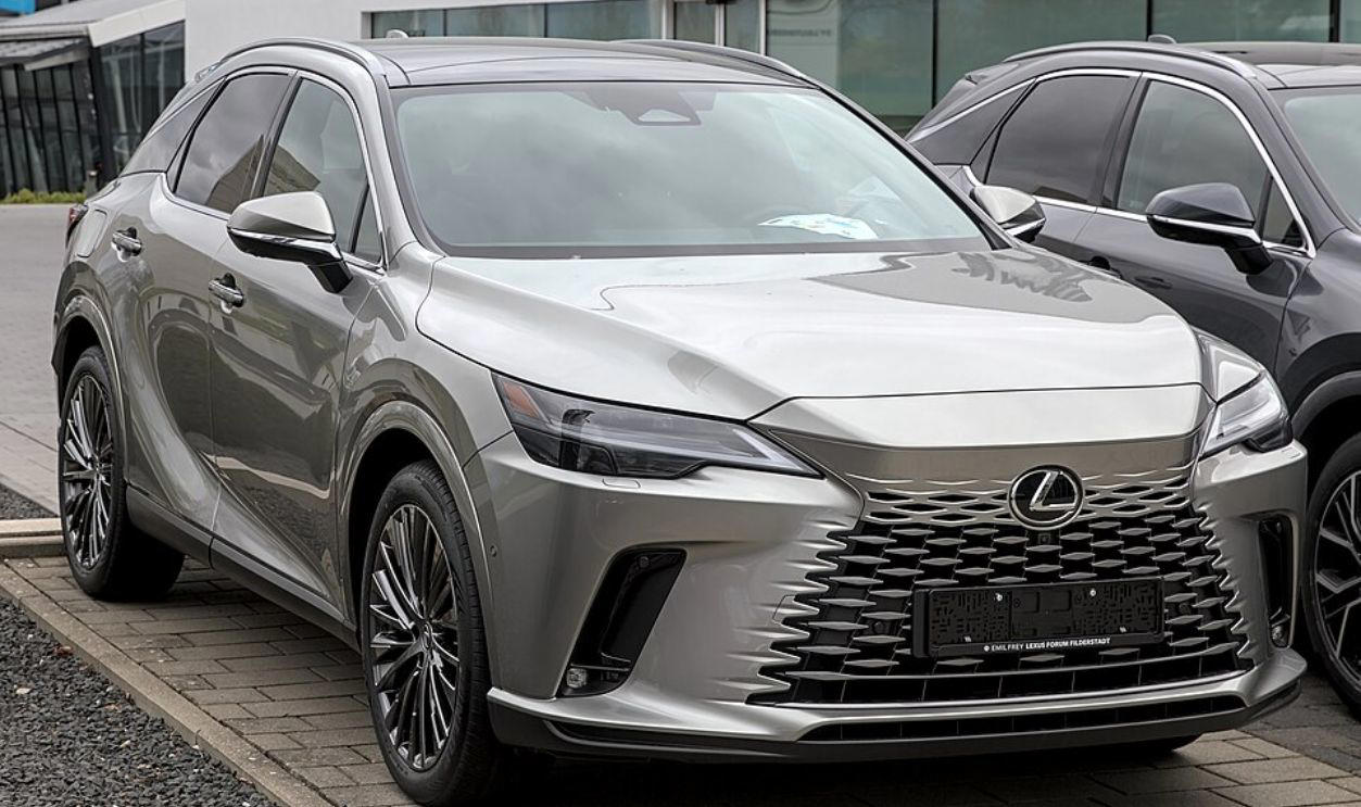 25. Honda CR-V, 24. Mazda CX-5, 23. Kia Sorento, 22. Nissan Pathfinder, 21. Ford Explorer, 20. Cadillac XT6, 18. Jeep Grand Cherokee, 17. Nissan Murano, 16. Volkswagen Tiguan, 15. Chevrolet Blazer, 14. Subaru Outback, 13. Honda Passport, 12. Kia Telluride, 11. Hyundai Santa Fe, 10. Chevrolet Equinox, 9. Buick Encore, 8. BMW X1, 7. BMW X6, 6. Lexus RX, 5. Lexus NX, 4. Toyota 4Runner, 3. Cadillac Escalade, 1. Chevrolet Traverse