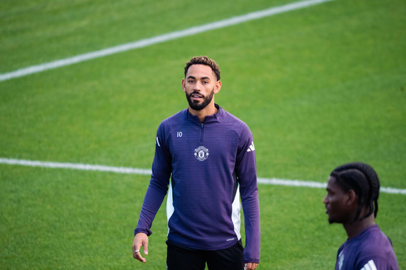 Latest transfer news headlines, Man Utd in talks over double midfielder deal, Tottenham still hopeful over Gibbs-White, Arsenal to make Eze bid, Madueke set for Arsenal medical, Gyokeres to Arsenal deal 'absolutely on', Maresca confirms Madueke deal, Arsenal eye Eze alternative, Newcastle sign Elanga, Gyokeres due back at Sporting, Real sell one more, Real considering huge bid for Liverpool star, Petrovic deal agreed, Woltemade offer knocked back, Liverpool considering Gordon, Bayern make Diaz offer, Liverpool to open Ekitike talks, Benfica want 50% of Felix, Antony nearing Man Utd exit, Bissouma to Fener?, United ready to gazump Gala, Jackson not untouchable, Propper set for Twente return, Rohl set for stunning Sheff Wednesday comeback, Aubameyang in line for Marseille return, Rodrygo to Arsenal update, Munoz 'open' to Crystal Palace exit, Madueke medical, Chelsea in advanced talks for £25m deal, Gibbs-White to Tottenham twist, Kudus explains Spurs decision, Will Noni Madueke play in Club World Cup final?, Crystal Palace seal Borna Sosa deal, Wissa bid rejected, Spurs remain interested, DONE DEAL, Rashford to Barcelona latest, Rodrygo asking price, Jackson could leave Chelsea, Henderson to join Brentford, Why Arsenal want Madueke, Romero decision, Kudus shirt number, Arsenal to sign Madueke, Trossard agrees terms, Gibbs-White medical today, Madueke set for Arsenal medical, Tottenham sign Kudus, Madueke to Arsenal, here we go!, Spurs announce Kudus, Luton land Wells, Barcelona set Casado price, Fishel leaves Chelsea, Real agree Carreras deal, Exeter loan Palace keeper, Sainz set for Porto, Cresswell signs for Stoke, ICYMI: Arsenal set to smash women's world-record transfer fee, Forest table Wissa offer amid Spurs interest, Elliot 'certain' to leave Liverpool his summer, Konate Real's top target, Brighton could sell Ferguson, Arsenal dealt blow in Rodrygo pursuit, Gibbs-White having Spurs medical tomorrow, Arsenal break world record for Liverpool's Smith, DONE DEAL, Barca not fully sold on Rashford, Ronaldo wants Rudiger at Al Nassr, Dalot gets United No 2 shirt, Gibbs-White to Spurs 'accelerating quickly', City youngster joins Leverkusen, Arsenal fans start #NoToMadueke petition, De Zerbi wants Auba Marseille return, Penders set for Strasbourg loan, Spurs turn attention to Gibbs-White, Arsenal handed new Rodrygo boost, Arsenal to make contact for Eze deal, Petrovic agreement close, Mosquera 'future in limbo', Rodrygo told Real Madrid exit is likely, Cunha reveals pride at Man Utd shirt number decision, Benfica eye Joao Felix return, Arteta and Berta react to Norgaard transfer, Norgaard reveals Raya talks, Man United reveal plan for new signing, Arsenal confirm Norgaard signing, DONE DEAL, Tottenham get surprise Mohammed Kudus boost, Gyokeres twist, Henderson statement, DONE DEAL, New Arsenal signings train, Chelsea prize money, Henderson leaves Ajax, Roma target Mavropanos, Parma target Arsenal midfielder