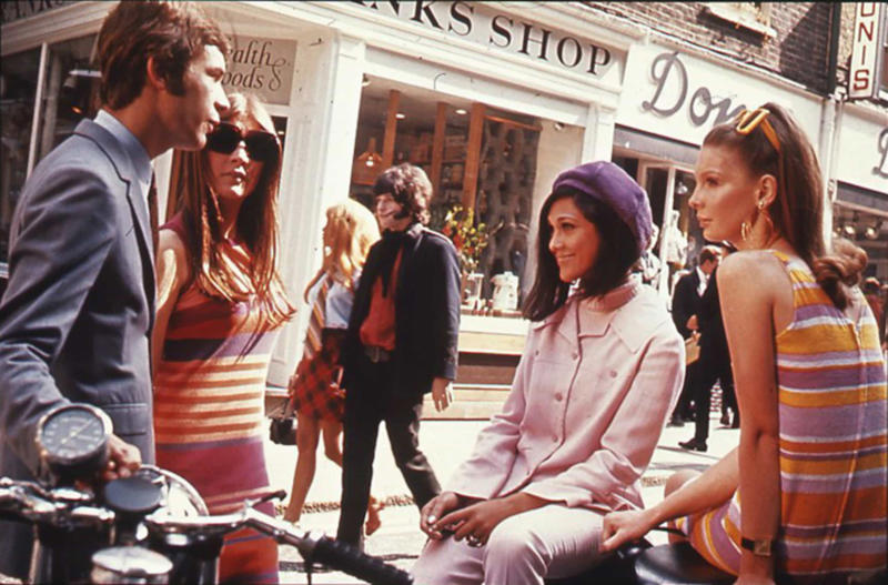 Carnaby Street Carnaby Street, Carnaby Street boutiques, David Bailey, Sassoon cuts Quant, Jean Shrimpton, Tom Jones, Sgt. Pepper's Lonely Hearts Club Band, The Rolling Stones, The Establishment, Jaguar E-Type, 'The Avengers', Civil unrest, Harold Wilson (1916–1995), Great Train Robber escapes from jail