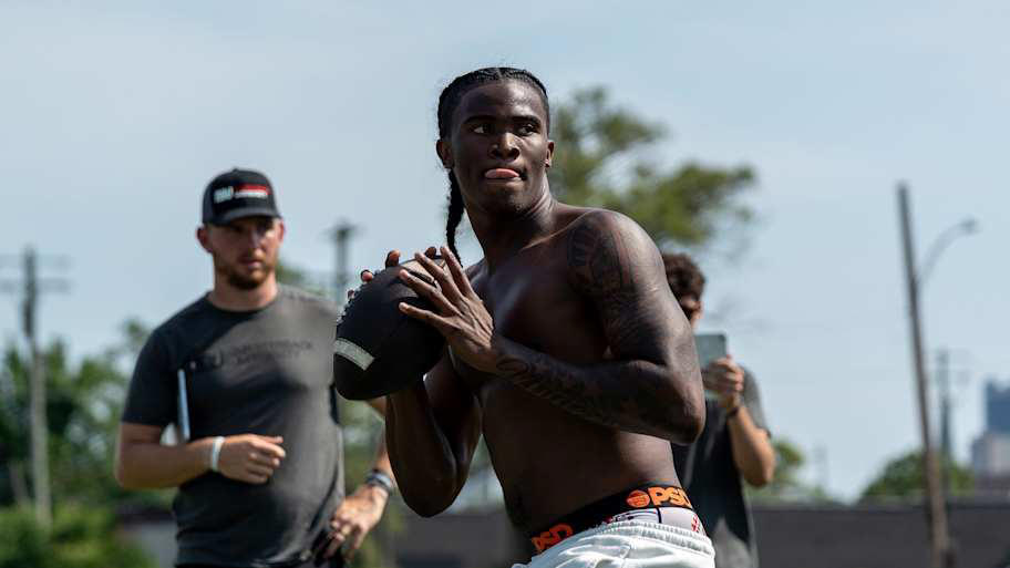 1. Underwood played a ton of games in high school, 2. Underwood is a physically gifted athlete, 3. Michigan will have a superior run game and stout defense, More Michigan News:, BREAKING: Top-100 elite wide receiver chooses Michigan in major recruiting win, Elite five-star Michigan target shares interesting social media post with Bryce Underwood, Elite Michigan transfer continues to dominate on the international stage