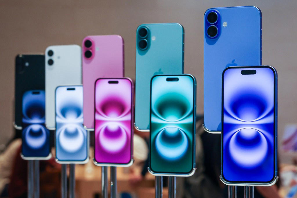 Will the iPhone have a new design? What are Apple’s smart glasses?, What else is Apple working on?, Will the iPhone have a new design?, What about a flip phone?