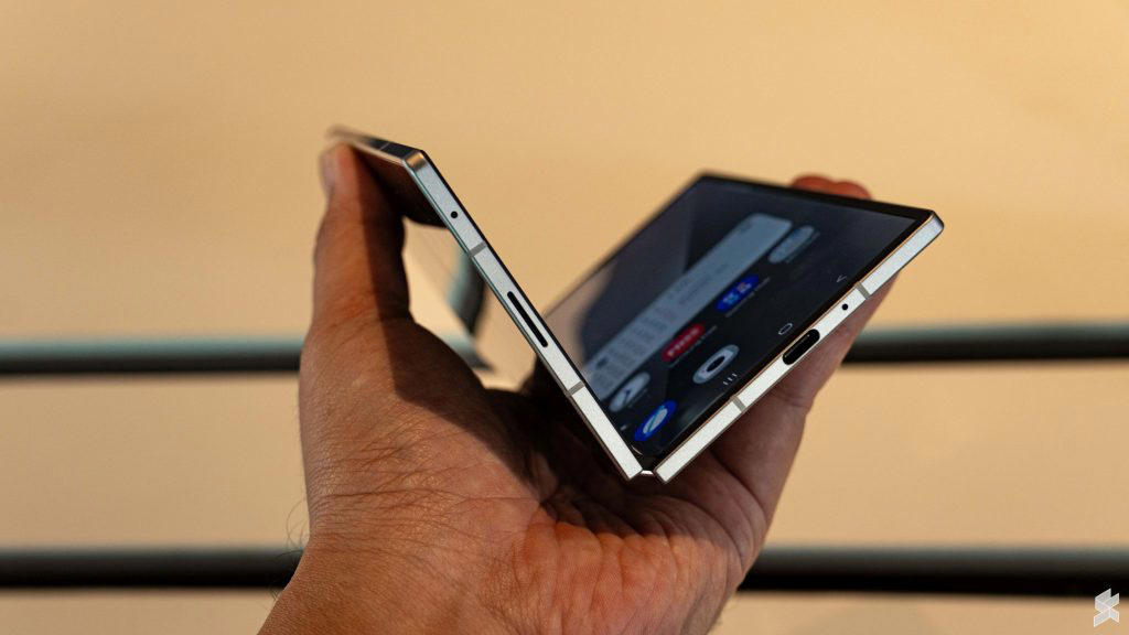 Larger screens inside and out, New hinge and durability upgrades, No more S Pen support, Snapdragon 8 Elite with same old battery capacity, First 200MP camera on a Fold, Galaxy AI gets more powerful, Samsung Galaxy Z Fold 7 colours and Malaysia Pricing