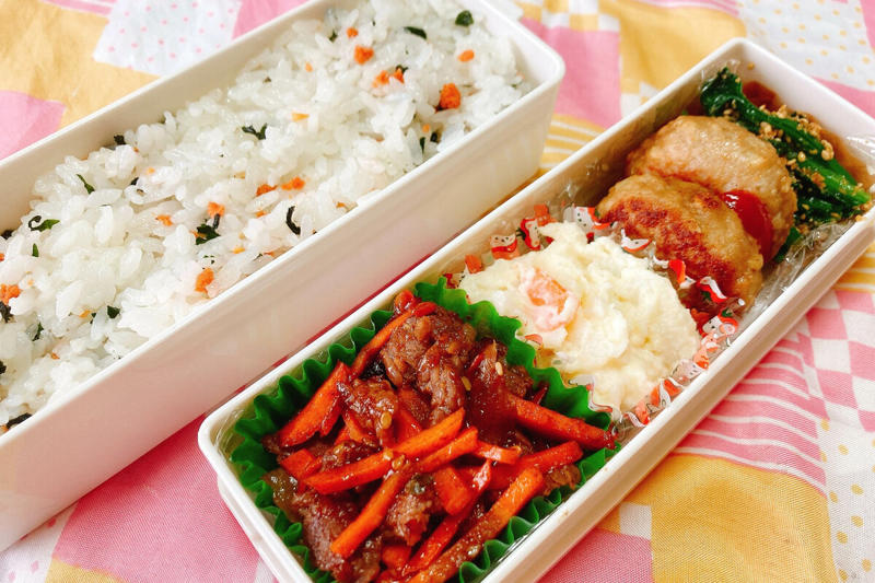 1：使い勝手がいい「さくらどり 焼鳥用もも肉串」, 2：食べ盛りがよろこぶ喜ぶ「デリバーグ（ミニチーズイン）」, 3：賞味期限が1年弱ある「アイダホアン マッシュポテト」, 4：解凍後そのまま食べられる「ベビーホタテ」, 5：ふっくらした身と上品な脂が魅力な「甘塩銀鮭切身」