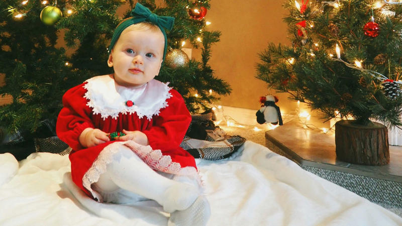 1. Olivia, 3. Amelia, 4. Charlotte, 6. Sophia/Sofia, 7. Isabella, 8. Evelyn, 10. Camila, 3. Oliver, 4. Theodore, 5. James, 6. Henry, 7. Mateo, 8. Elijah, 9. Lucas, 10. William