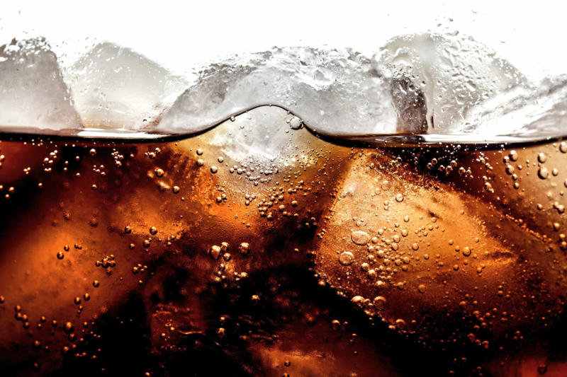 What is bloating?, Full or big stomach, Painful or noisy tummy, The causes, Excess gas, Fizzy drinks, Digestive problems, What can we do?, Keep your mouth shut, Eat smaller meals and more often, Fizzy drinks and caffeine, Eating late at night, What to do, Not normally serious, Prolonged bloating, Inhibited movement, Painful to the touch