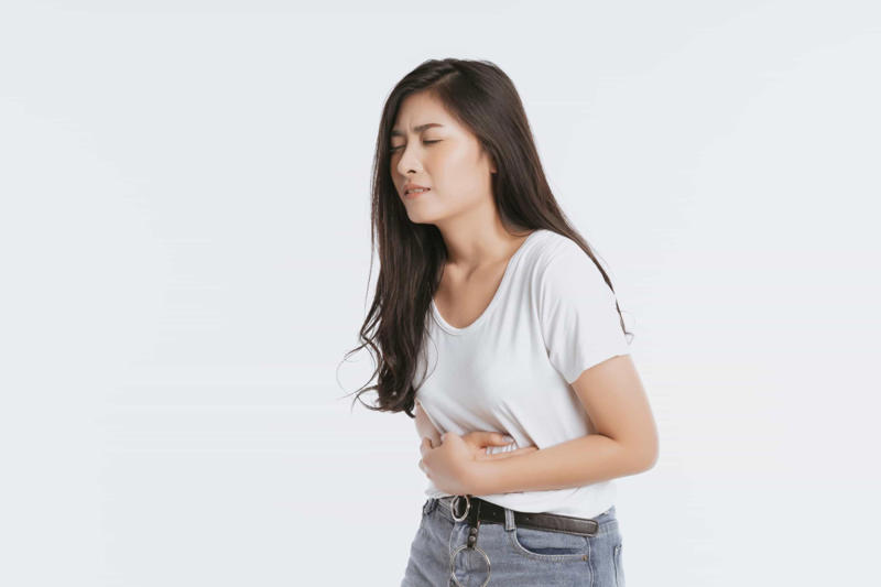 What is bloating?, Full or big stomach, Painful or noisy tummy, The causes, Excess gas, Fizzy drinks, Digestive problems, What can we do?, Keep your mouth shut, Eat smaller meals and more often, Fizzy drinks and caffeine, Eating late at night, What to do, Not normally serious, Prolonged bloating, Inhibited movement, Painful to the touch