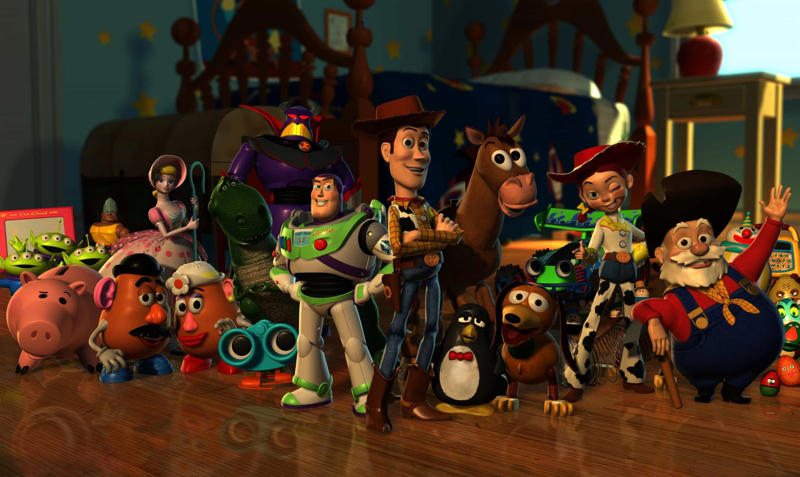 'Toy Story 2' 'That Thing You Do!', 'Bridge of Spies', 'Saving Mr. Banks', 'Angels and Demons', 'The Money Pit', 'Charlie Wilson's War', 'Turner and Hooch', 'Toy Story 2', 'Captain Phillips', 'Road to Perdition', 'A League of Their Own', 'Toy Story', 'Cast Away', 'Saving Private Ryan', 'Forrest Gump', 'Toy Story 4', 'A Beautiful Day in the Neighborhood', 'Pinocchio'