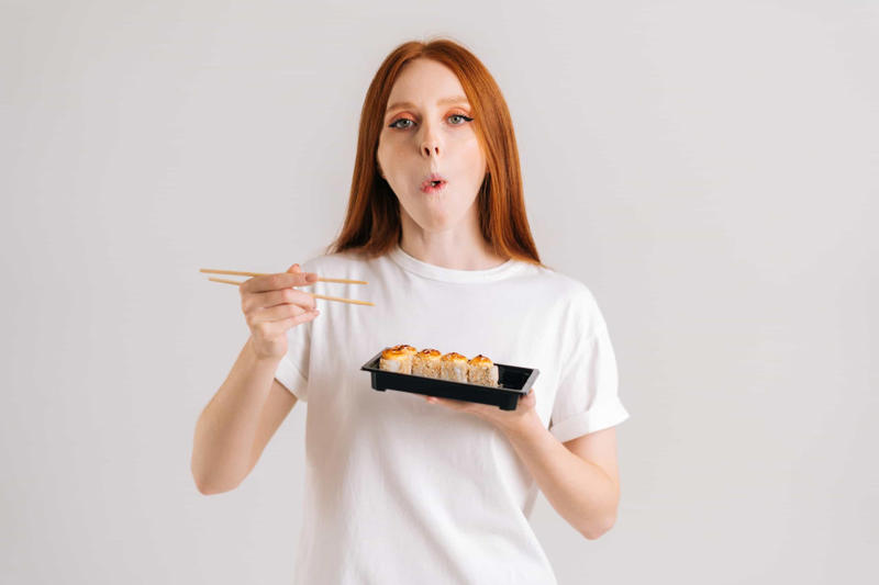 What is bloating?, Full or big stomach, Painful or noisy tummy, The causes, Excess gas, Fizzy drinks, Digestive problems, What can we do?, Keep your mouth shut, Eat smaller meals and more often, Fizzy drinks and caffeine, Eating late at night, What to do, Not normally serious, Prolonged bloating, Inhibited movement, Painful to the touch