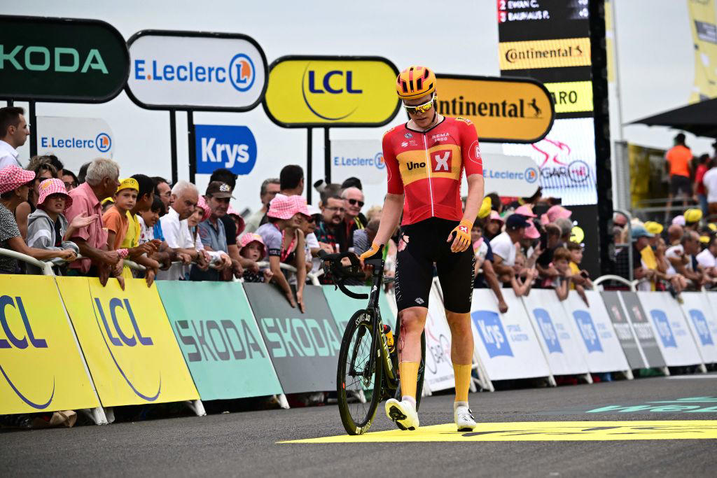 A chaotic third stage A damaging stage, Another ordeal for the peloton, Injuries are getting more serious, "Everyone wants to be in front", A matter of stakes, Riders under pressure, Sprint finishes bring peak tension, Philipsen hits the ground, Other contributing factors, Disc brakes under scrutiny, Race routes under fire, "Everyone’s own interests are blocking progress", The UCI’s yellow card, What’s the solution?