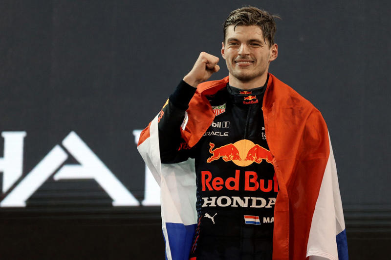 Max Verstappen In and out?, Big moves, Opening the door, How it happened, Salary rise, Expected amount, Horner axed, Starting in 2005, "Instrumental", Bringing the curtain down, Vettel period, Max Verstappen, Scandals, Inappropriate behaviour, Key figures leaving, Unhappy with recent results, Will he stay now?