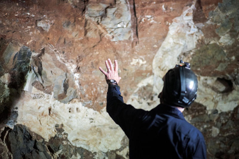 Timing human entry into Western Europe New discovery, Face remains, Unknown ancestor, Oldest remains, Homo Erectus?, Eastern Europe, The link between species, Timing human entry into Western Europe, Waves of migration, Large blank periods, Norther Spain cave