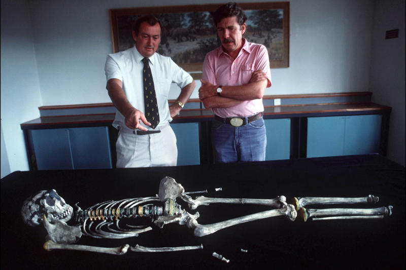 Waves of migration New discovery, Face remains, Unknown ancestor, Oldest remains, Homo Erectus?, Eastern Europe, The link between species, Timing human entry into Western Europe, Waves of migration, Large blank periods, Norther Spain cave