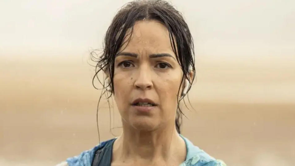 10. Raw: 2025 - June 30 - 2,500,000 views, 9. Ángela - 3,300,000 views, 8. Ginny &amp; Georgia: Season 3 - 3,300,000 views, 7. Olympo: Season 1 - 3,600,000 views, 6. Squid Game: Season 1 - 3,800,000 views, 5. Attack on London: Hunting The 7/7 Bombers - 4,700,000 views, 4. Squid Game: Season 2 - 4,900,000 views, 3. The Sandman: Season 2 - 5,300,000 views, 2. The Waterfront: Season 1 - 5,600,000 views, 1. Squid Game: Season 3 - 46,300,000 views