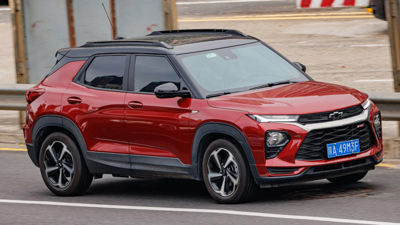 9. Chevrolet Trailblazer 1. Ford Explorer (Various Years), 2. Honda CR‑V Hybrid (2025), 3. Infiniti QX50 (2019), 4. Chevrolet Traverse (2025), 5. Chevrolet Equinox (2025), 6. Hyundai Tucson, 7. Nissan Pathfinder (2025), 8. Mazda CX‑5 (Used), 9. Chevrolet Trailblazer, 10. Buick Encore GX, 1. Lucid Air Touring (2025), 2. 2025 Subaru Forester, 3. Toyota Camry, 4. BMW X3 (G45), 5. Kia EV6, 6. Volvo EX30, 7. Mercedes-Benz GLC Series, 8. Volkswagen Touareg R, 9. Lexus NX (2024/25), 10. Audi A5 (2025)