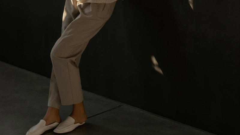 1. Lightweight Linen Suits, 2. Unlined Blazers, 3. Chambray Shirts, 4. Cropped Trousers, 5. Short-Sleeve Button-Ups With Structure, 6. Open-Weave Fabrics, 7. Sleeveless Sheath Dresses, 8. Tropical Wool Pants, 9. Polo Shirts In Luxe Knits, 10. Seersucker Blazers With Built-In Cool, 11. Hidden Performance Fabrics In Dress Shirts, 12. Shirt Dresses With Waist Definition, 13. Monochrome Looks In Light Tones, 14. Tech-Fiber Undershirts That Wick, 15. Loafers Over Socks, 16. Rolled-Sleeve Dress Shirts, 17. Cool-Toned Color Palettes, 19. Cotton-Lined Blazers, 20. Elevated Jumpsuits With Vent Panels