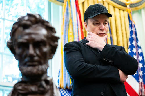 The to-do list for Musk , 'This never goes anywhere' , Third-party polling hasn't translated to elections , Trump brushes off threat from Musk's party