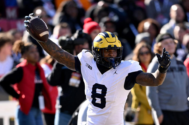 S Rod Moore (92 overall), DE Derrick Moore (91 overall), G Giovanni El-Hadi (91 overall), DT Rayshaun Benny (91 overall), What is Bryce Underwood's overall rating in EA Sports College Football 26?
