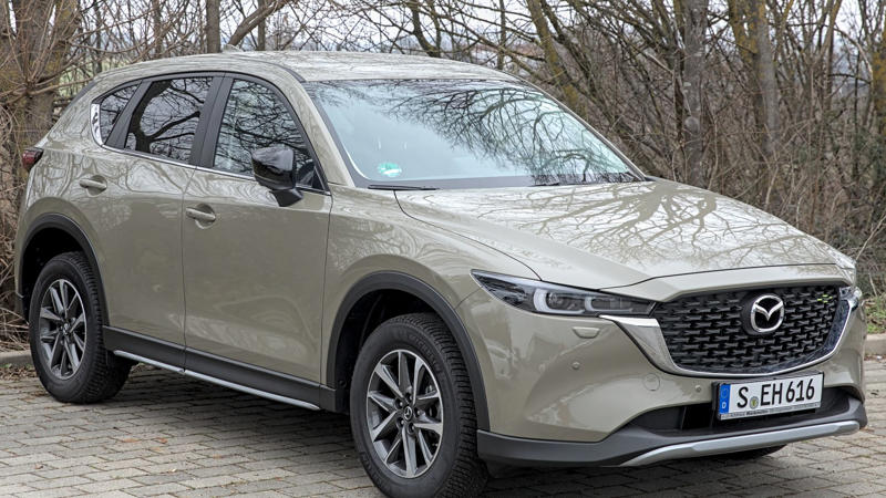8. Mazda CX‑5 (Used) 1. Ford Explorer (Various Years), 2. Honda CR‑V Hybrid (2025), 3. Infiniti QX50 (2019), 4. Chevrolet Traverse (2025), 5. Chevrolet Equinox (2025), 6. Hyundai Tucson, 7. Nissan Pathfinder (2025), 8. Mazda CX‑5 (Used), 9. Chevrolet Trailblazer, 10. Buick Encore GX, 1. Lucid Air Touring (2025), 2. 2025 Subaru Forester, 3. Toyota Camry, 4. BMW X3 (G45), 5. Kia EV6, 6. Volvo EX30, 7. Mercedes-Benz GLC Series, 8. Volkswagen Touareg R, 9. Lexus NX (2024/25), 10. Audi A5 (2025)