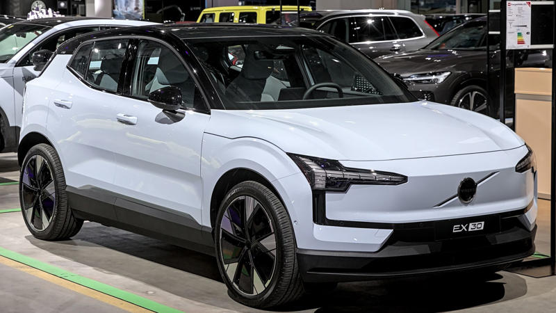 6. Volvo EX30 1. Ford Explorer (Various Years), 2. Honda CR‑V Hybrid (2025), 3. Infiniti QX50 (2019), 4. Chevrolet Traverse (2025), 5. Chevrolet Equinox (2025), 6. Hyundai Tucson, 7. Nissan Pathfinder (2025), 8. Mazda CX‑5 (Used), 9. Chevrolet Trailblazer, 10. Buick Encore GX, 1. Lucid Air Touring (2025), 2. 2025 Subaru Forester, 3. Toyota Camry, 4. BMW X3 (G45), 5. Kia EV6, 6. Volvo EX30, 7. Mercedes-Benz GLC Series, 8. Volkswagen Touareg R, 9. Lexus NX (2024/25), 10. Audi A5 (2025)