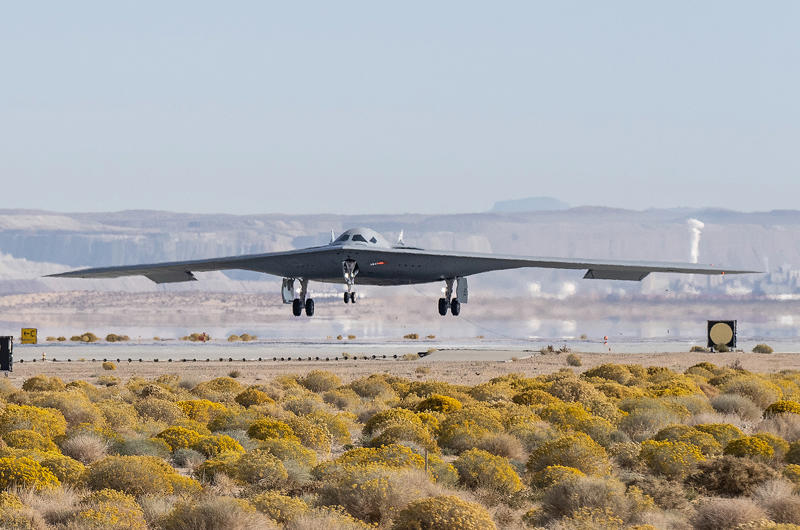 10: Sukhoi Su-57 ‘Felon’, 9: Boeing X-32, 8: Chengdu J-20, 7: Lockheed F-117 Nighthawk, 6: Boeing Bird of Prey, 5: Northrop/McDonnell Douglas YF-23, 4: Lockheed Martin F-35 Lightning II, 5: Lockheed Martin F-35 Lightning II, 3: Lockheed Martin F-22 Raptor, 2: Northrop B-2 Spirit, 1: Northrop B-21 Raider
