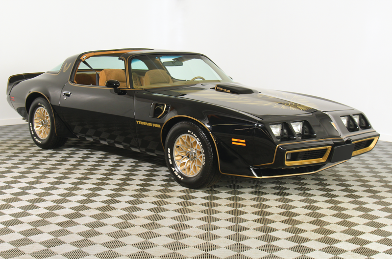 25. Pontiac Firebird Trans Am Mk2 (1970-’81) Bringing up the rear, 1. Tucker Torpedo (1948), Tucker Torpedo (cont.), 2. Volkswagen Beetle (1945-2003), Volkswagen Beetle (cont.), 3. Chevrolet Bel Air Mk2 (1955-’57), Chevrolet Bel Air Mk2 (cont.), 4. Facel Vega HK500 (1959-’62), Facel Vega HK500 (cont.), 5. Cadillac Eldorado Mk4 (1959-’60), Cadillac Eldorado Mk4 (cont.), 6. Chevrolet El Camino Mk1 (1959-’60), Chevrolet El Camino Mk1 (cont.), 7. Lincoln Continental Mk3 Convertible (1959-’60), Lincoln Continental Mk3 Convertible (cont.), 8. Chevrolet Corvette C1 (1953-’62), Chevrolet Corvette C1 (cont.), 9. Dodge Polara Mk1 (1960-’61), Dodge Polara Mk1 (cont.), 10. Plymouth Valiant Mk1 (1960-’62), Plymouth Valiant Mk1 (cont.), 11. Ford Cortina Mk1 (1962-’66), Ford Cortina Mk1 (cont.), 12. Rover P6 (1963-’77), Rover P6 (cont.), 13. Ford Mustang Mk1 (1964-’73), Ford Mustang Mk1 (cont.), 14. Mazda Cosmo 110S (1967-’72), Mazda Cosmo 110S (cont.), 15. Mercury Cougar Mk1 (1967-’70), Mercury Cougar Mk1 (cont.), 16. Range Rover Mk1 (1969-’94), Range Rover Mk1 (cont.), 17. Dodge Charger Mk2 (1968-’70), Dodge Charger Mk2 (cont.), 18. Ford Cortina Mk3 (1969-’76), Ford Cortina Mk3 (cont.), 19. Hillman Avenger Mk1 (1970-’79), Hillman Avenger Mk1 (cont.), 20. Vauxhall Firenza (1971-’75), Vauxhall Firenza (cont.), 21. Mercedes-Benz 116-series S-Class (1972-’80), Mercedes-Benz 116-series S-Class (cont.), 22. Lancia Stratos (1973-’78), Lancia Stratos (cont.), 23. Lamborghini Countach (1974-’90), Lamborghini Countach (cont.), 24. Maserati Khamsin (1974-’82), Maserati Khamsin (cont.), 25. Pontiac Firebird Trans Am Mk2 (1970-’81), Pontiac Firebird Trans Am Mk2 (cont.), 26. Porsche 911 (1974-’89), Porsche 911 (cont.), 27. Ferrari Testarossa (1984-’91), Ferrari Testarossa (cont.), 28. Maserati 3200GT (1998-2002), Maserati 3200GT (cont.), 29. BMW Z8 (1998-2003), BMW Z8 (cont.)