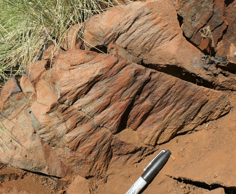 One impact crater, two versions of events, Subtle clues of an impact, Determining the timing of the impact, Smaller than originally thought, A new connection to Mars