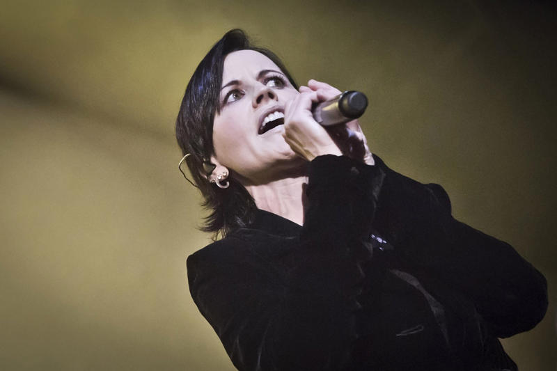 A painful loss, 'Zombie', 'Zombie' marked half of her life, A tragic life on many levels, Early rise to fame, A song of commitment, 'Linger', They swept North America, Not as big in the UK, Two solo albums, A complicated childhood, She was abused as a child, ‘You think it's your fault. You bury it.’, Anorexia, depression, excesses..., Tried to take her own life, Mother of 3 children, Fateful 2018, Alc0h0l poisoning
